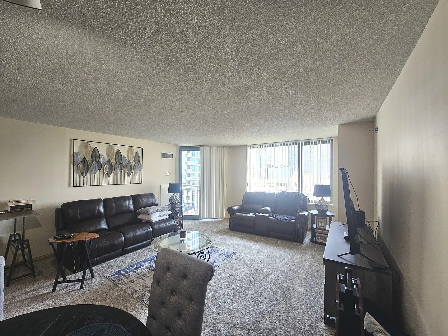 1 bed, 750 sqft, $2,200 — Photo 3