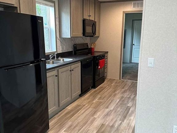 5th image of 200 Whittington Dr #111