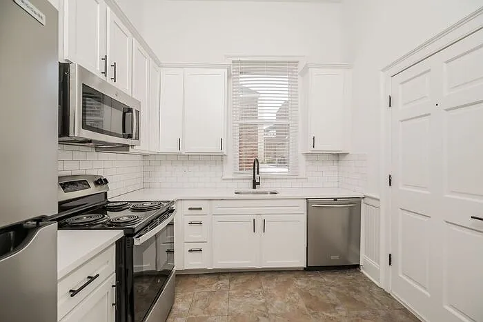 367 King St #A — Photo 8