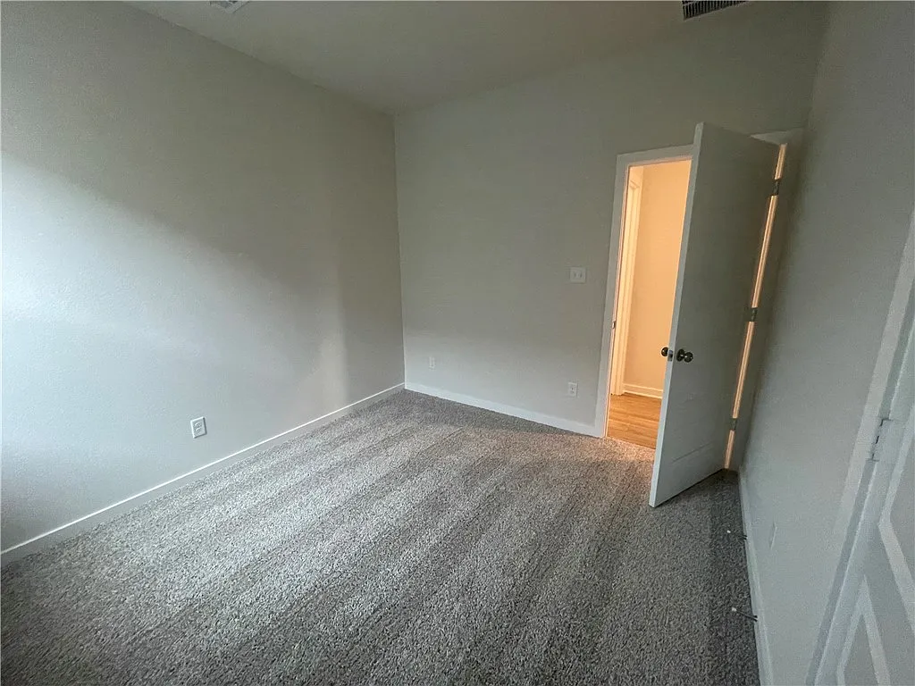 3 bed, 1497 sqft, $600 — Photo 3