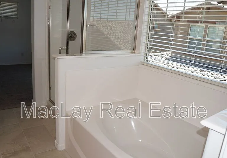 3809 N 100th Dr — Photo 17