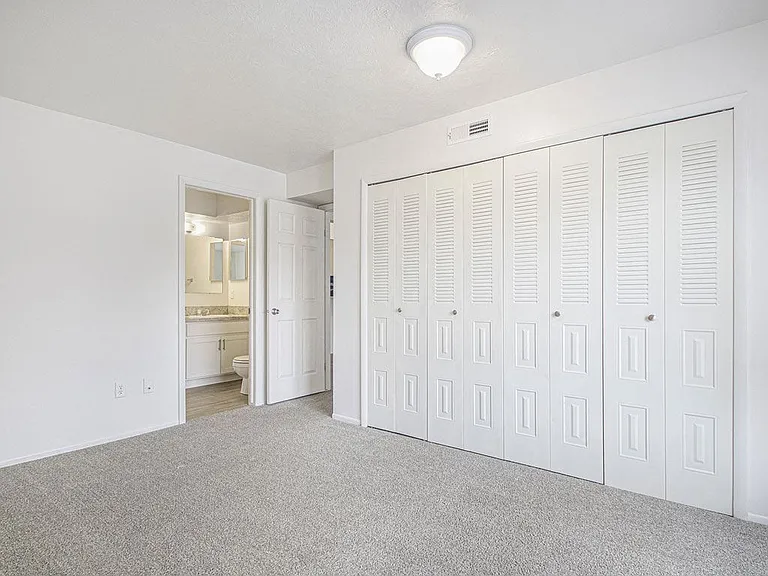 North Pointe Apartments — Photo 71