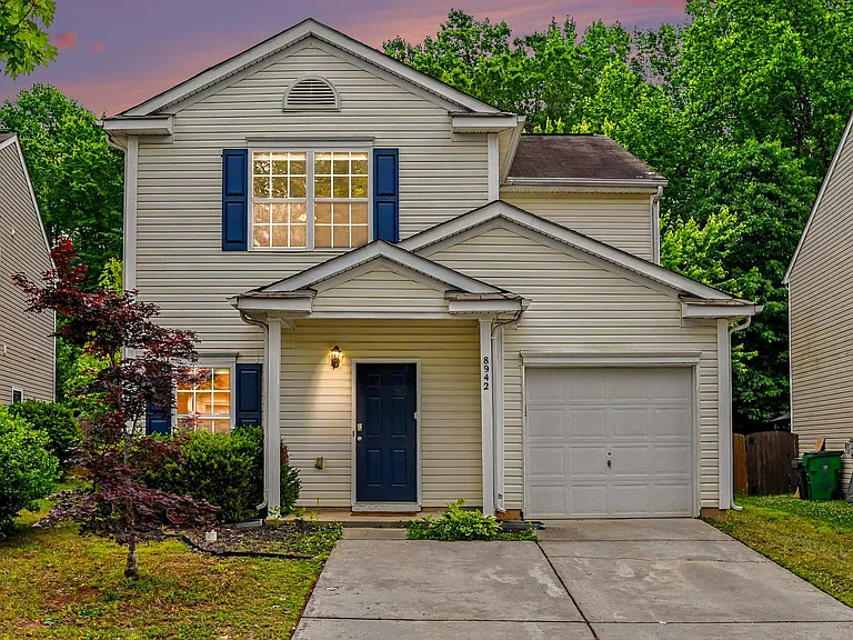 8942 Chalkstone Rd — Photo 24