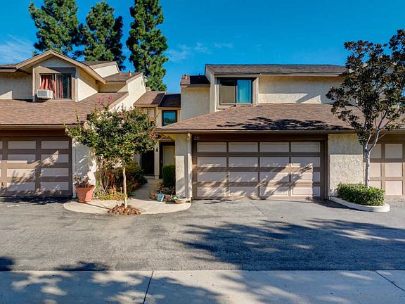 3rd image of 275 Blackfoot Ln