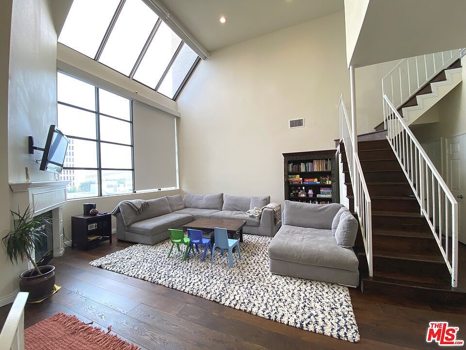 1st image of 11636 Montana Ave APT 308