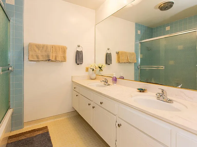 18109 Coastline Dr — Photo 34