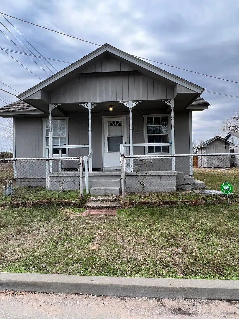 2 bedroom house in Jenks — Photo 1