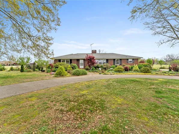 1818 Centerville Rd, Anderson, SC 29625