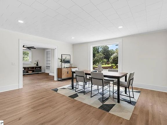 3rd image of 514 Academy St