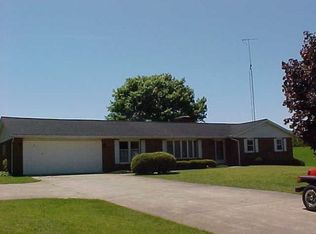 8119 E Backwater Rd, North Webster, IN 46555