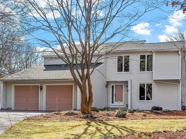 16 Wagontrail Rd, Chelmsford, MA 01824