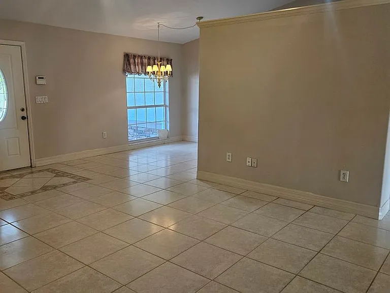 511 Palmetto Dr NE — Photo 14