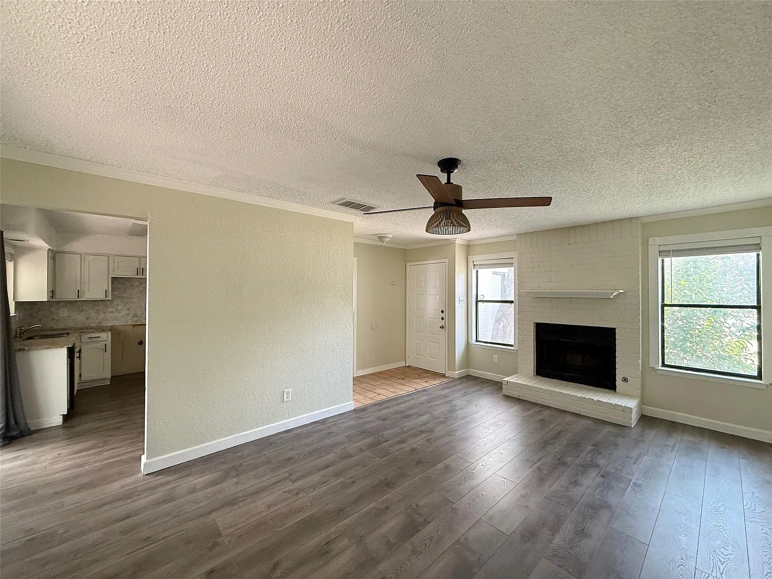 2 bed, 2.0 bath, 1007 sqft, $1,500 — Photo 3