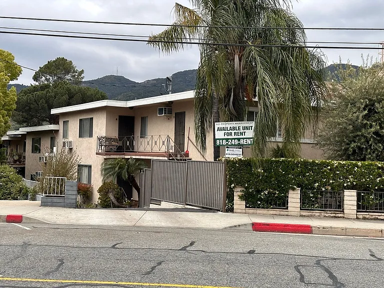 3104 Montrose Ave — Photo 27