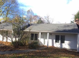 1330 Baldwin Rd, Yorktown Heights, NY 10598