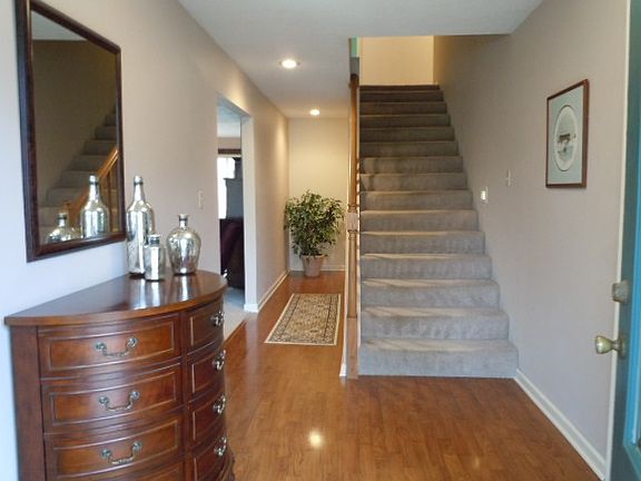 3rd image of 8306 N Ravenwood Dr