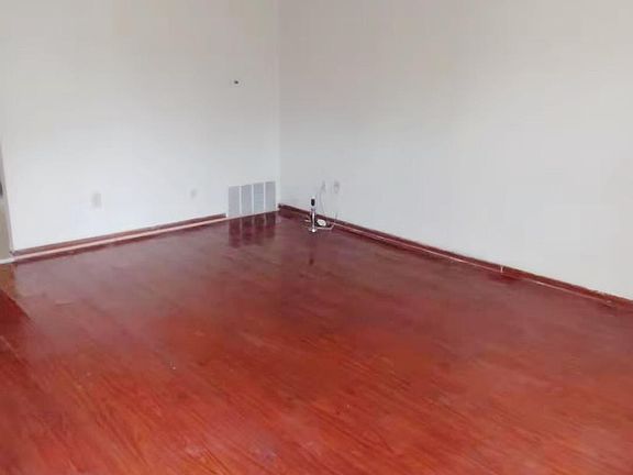 4th image of 62 E Duncan St APT 3
