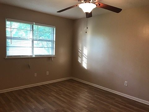 4th image of 6016 Skylark Dr