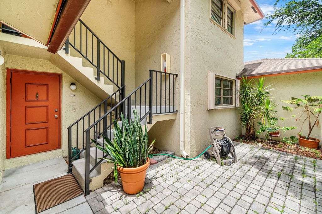 1779 NE 39th Court #1106, photo 5