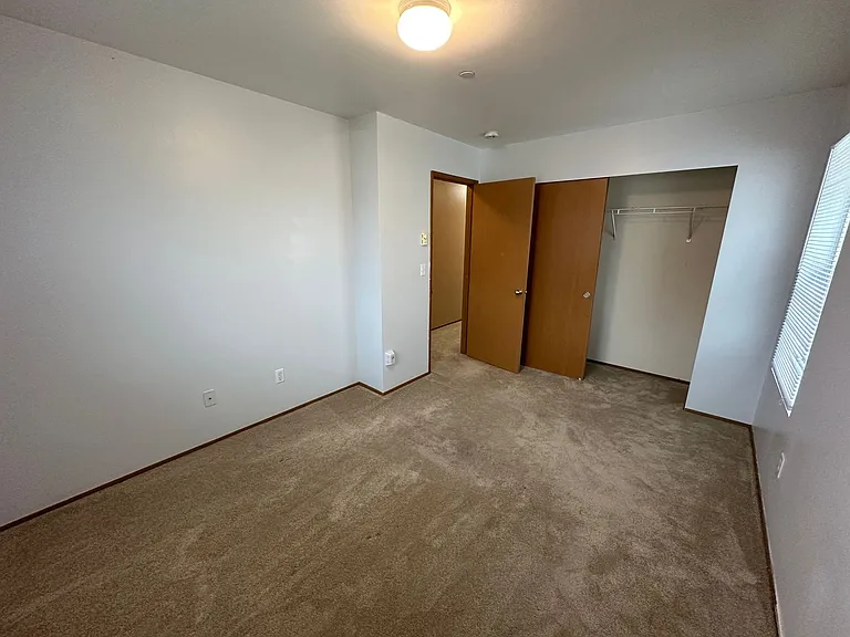 1426 Grant Ave — Photo 10