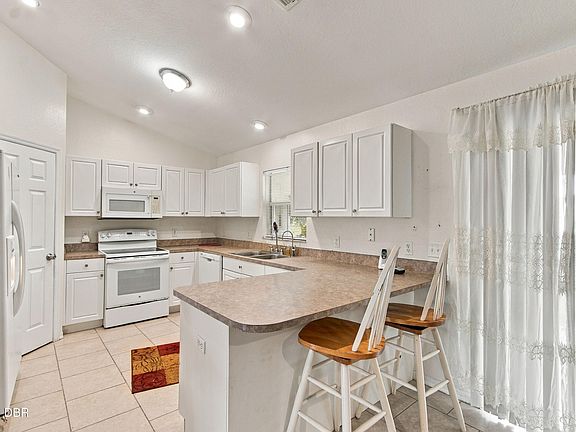 5th image of 926 Plantation Rd