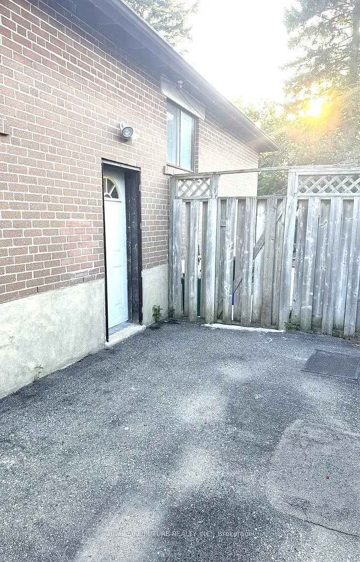 2 bed, $1,800 — Photo 2