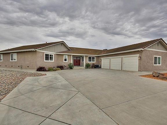 2nd image of 275 Kane Dr