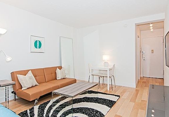 3rd image of 347 W 57th St APT 4BB
