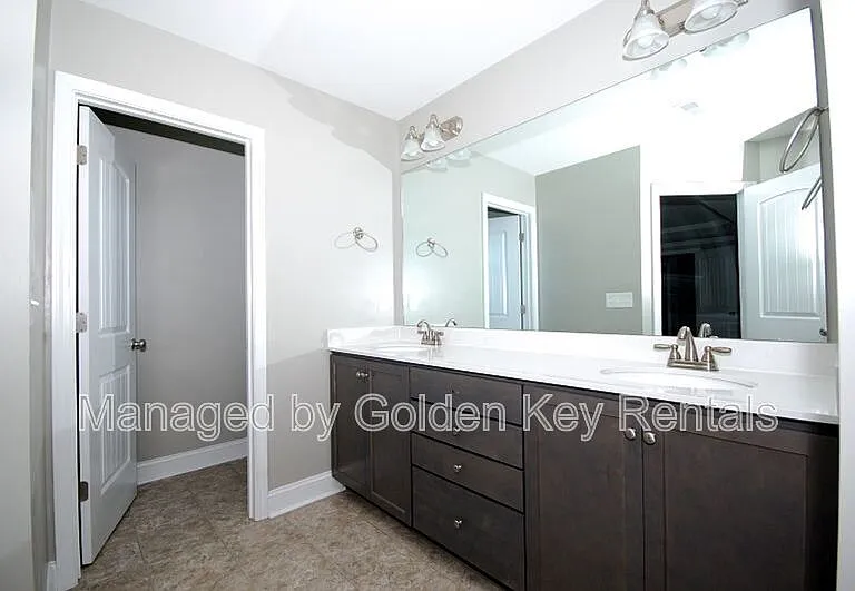 403 Willow Pond Dr — Photo 9