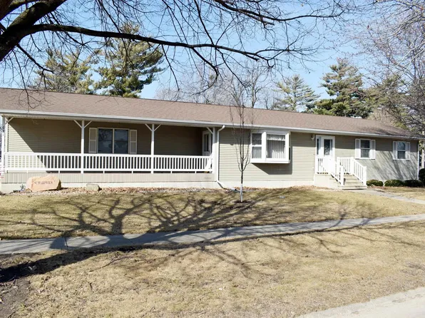 621 N 7th St, Osage, IA 50461