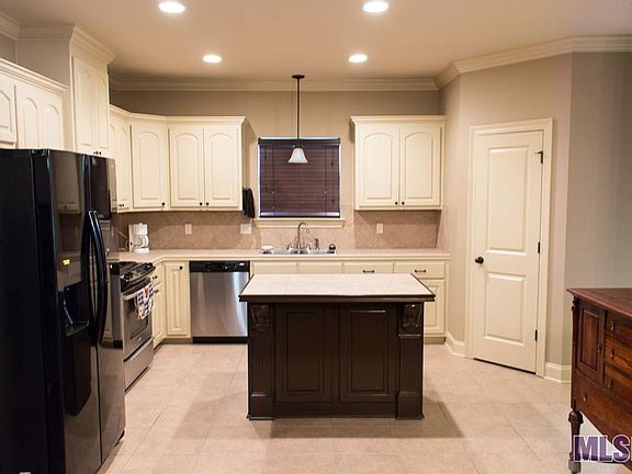 5th image of 42176 Conifer Dr