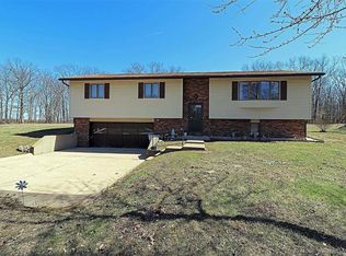10174 Callaway Ln, Mineral Point, MO 63660