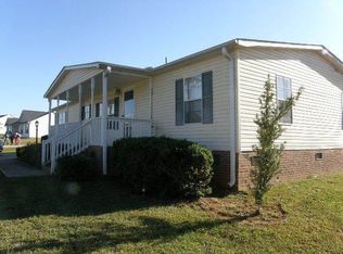 151 Falcon Ridge Dr, Boiling Springs, SC 29316