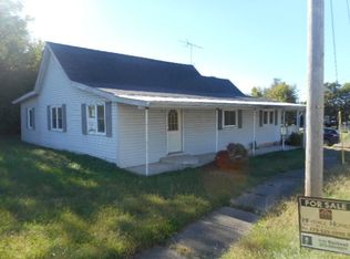 8 Lisman St, Clay, KY 42404