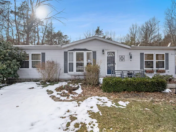 2906 65th St, Fennville, MI 49408