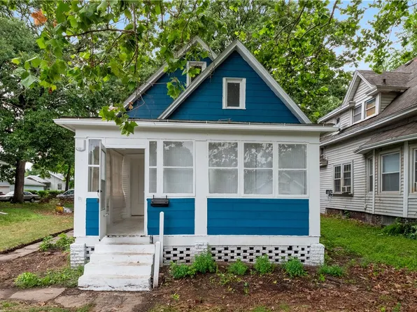 1630 E 9th St, Des Moines, IA 50316