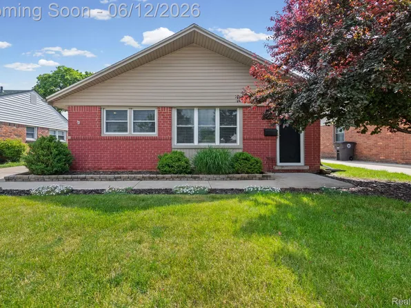 18525 Hinton St, Riverview, MI 48193