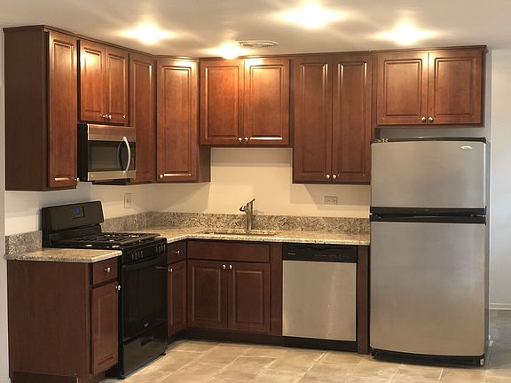 3rd image of 430 Elder Ct
