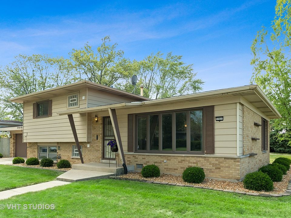 1st image of 222 Pleasant Dr