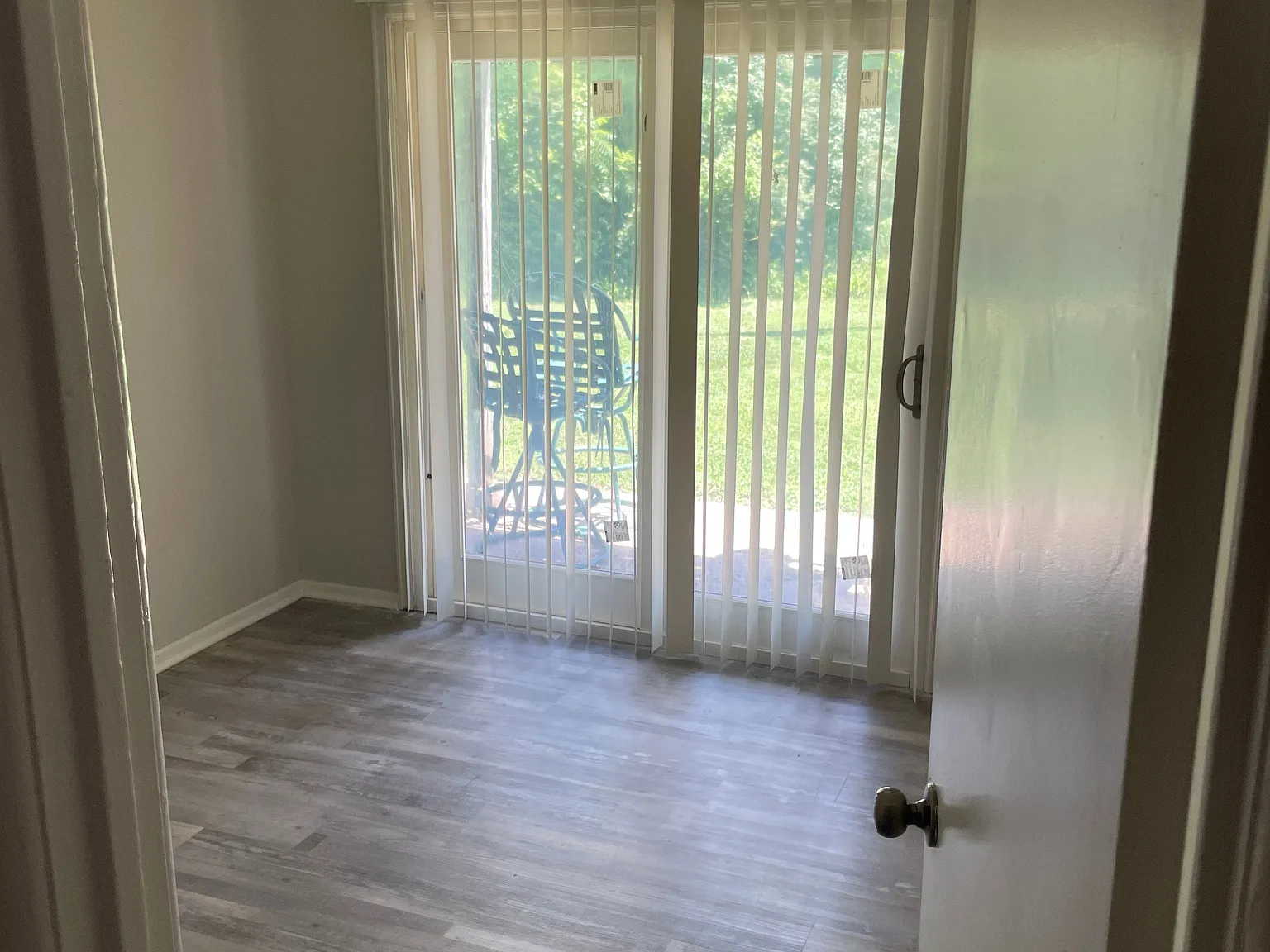 2 bed, 900 sqft, $950 — Photo 2