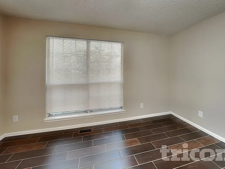 19545 E Iowa Cir — Photo 7