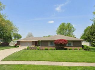 316 Beechgrove Dr, Englewood, OH