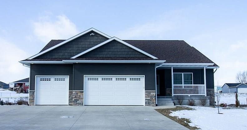 1st image of 4590 Meadow Creek Dr