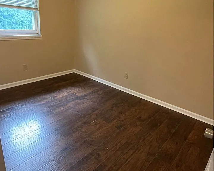 250 Wayne Dr #4D — Photo 4