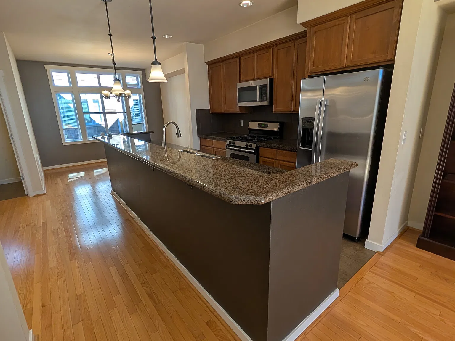 2 bed, 1490 sqft, $3,395 — Photo 3