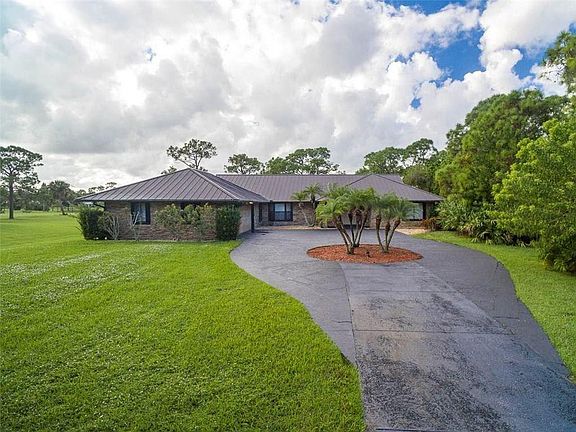 2nd image of 4222 SW Bimini Cir N