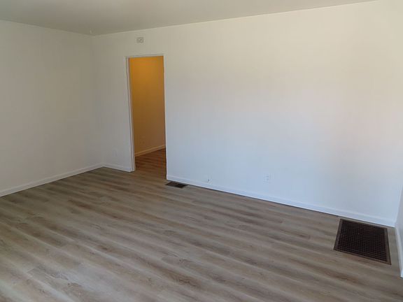 2nd image of 2103-11 Worden St #2103