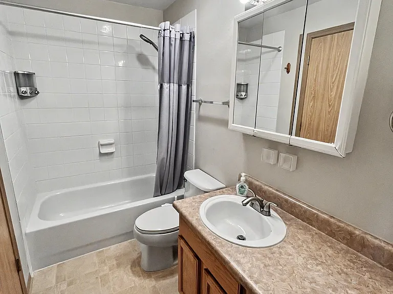 1405 W 27th Ave #1-307 — Photo 5