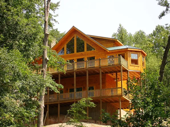 345 Fairway Dr, Lake Lure, NC 28746