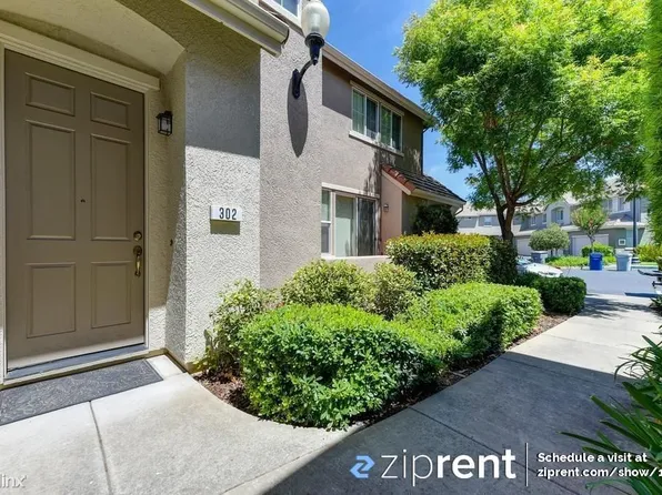 302 Esplanade Cir, Folsom, CA 95630